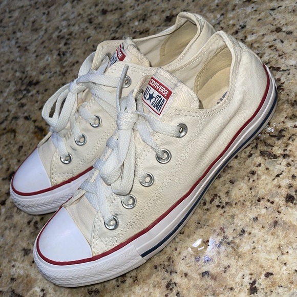 White Converse - Picture 3 of 8